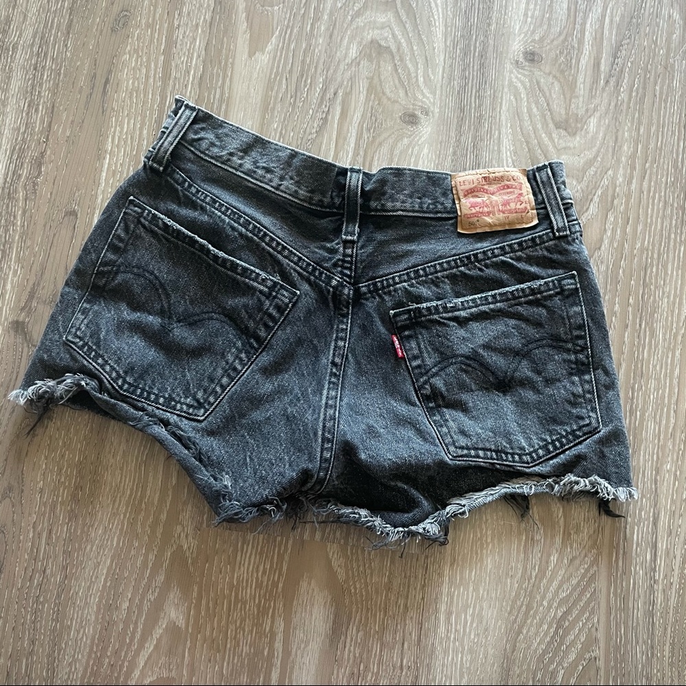 High Waisted 501 Black Levi Shorts
